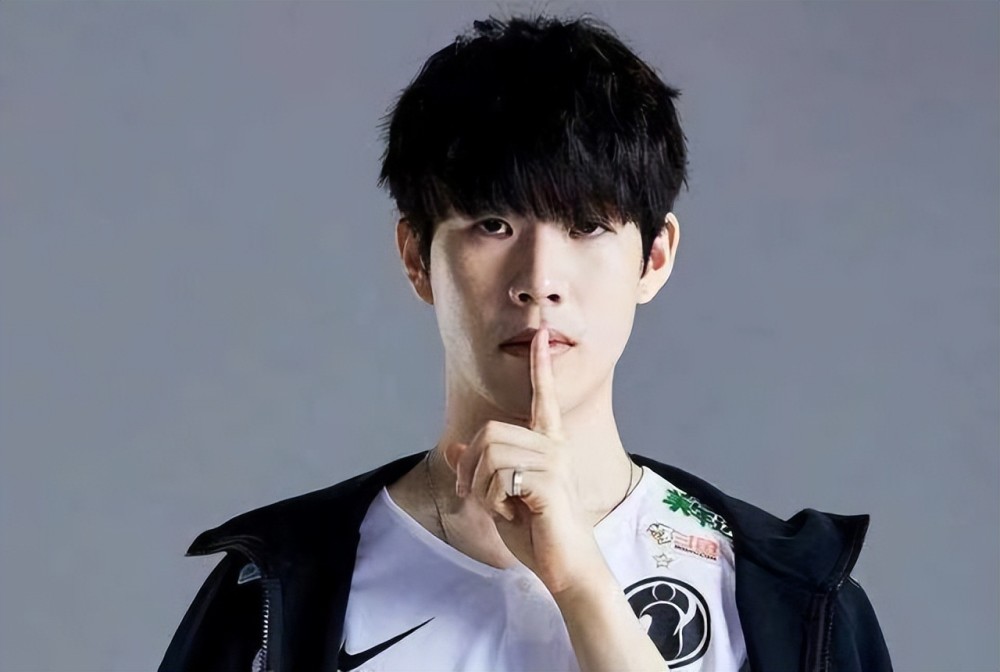 用传球与短 用传球与短